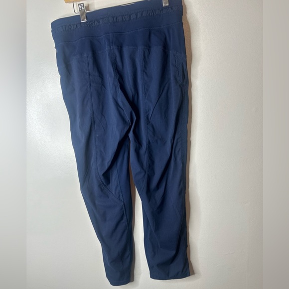 Lululemon Dance Studio Pants in Navy - Picture 5 of 12